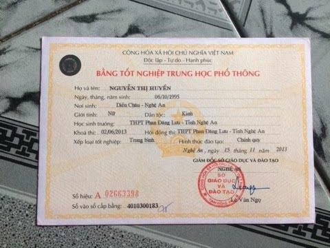 Nhận biết con dấu trên tấm bằng cấp 3 THPT